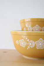 Pyrex Butterfly Gold Vintage 1/2 QT & 1/2 PT Bowls | Set Of 2