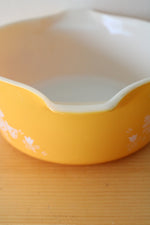 Pyrex 2.5 QT Garden Medley Yellow Cinderella Round Casserole Dish