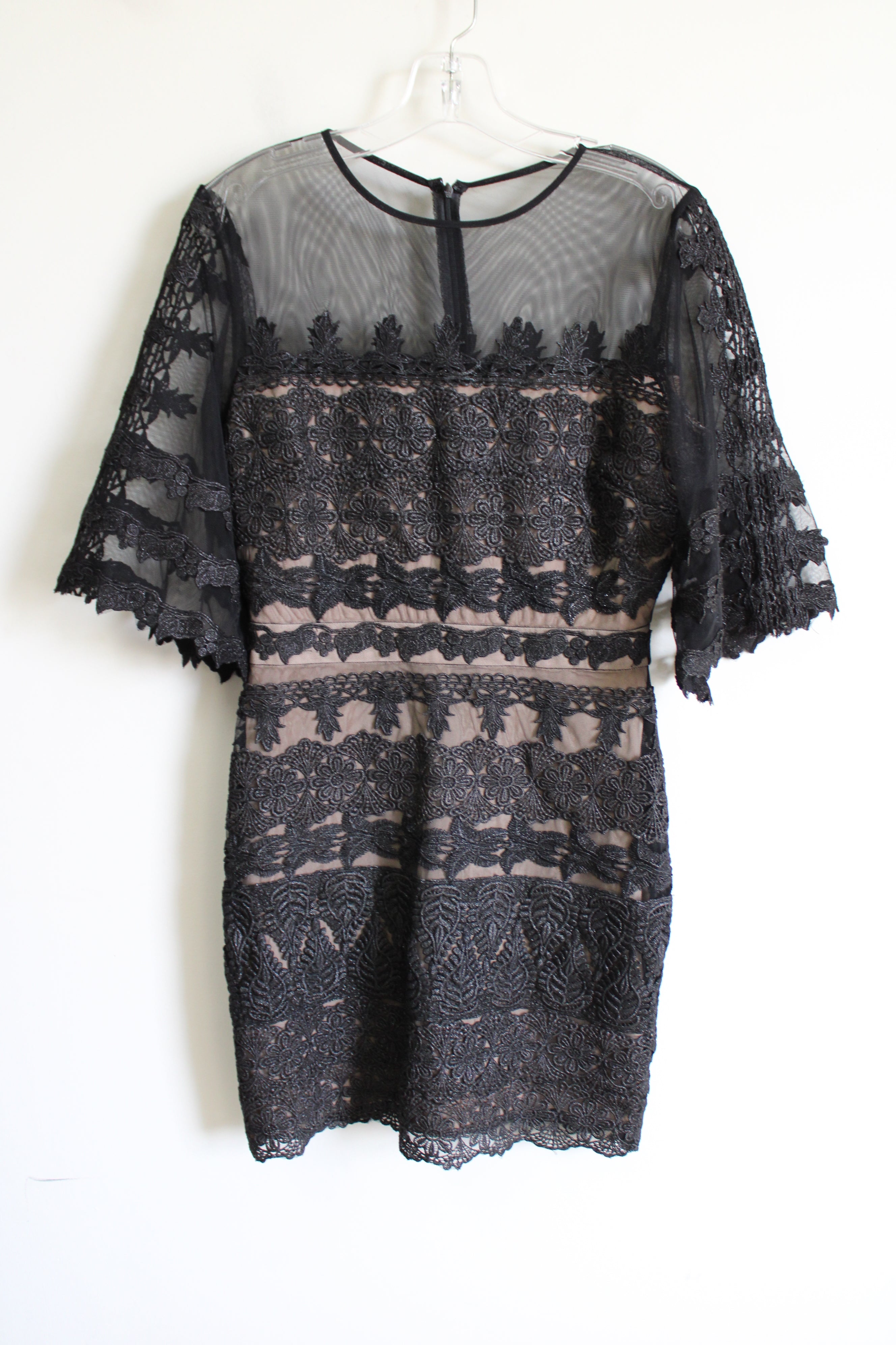Nicole Miller Black Shimmer Lace Fitted Dress | 8 Nicole Miller Black Shimmer Lace Fitted Dress | 8
