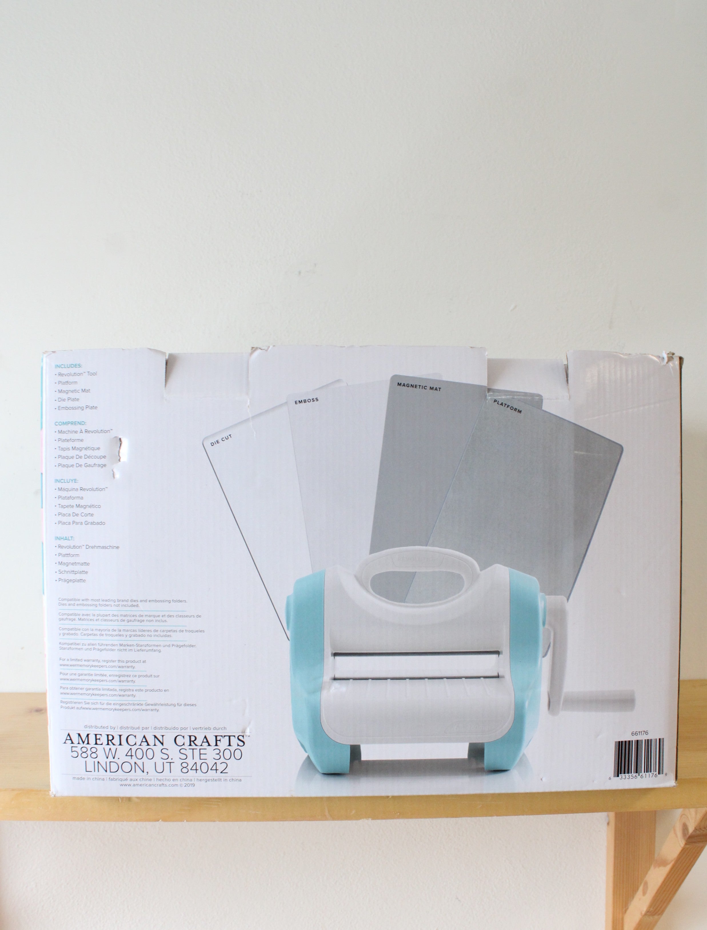 We R Memory Keepers Revolution Cutting & Embossing Machine