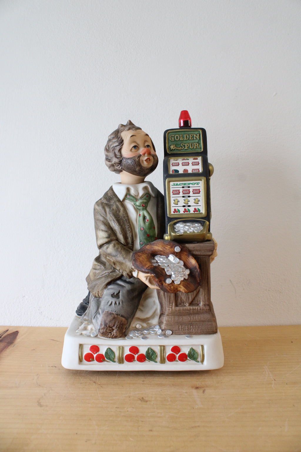 Vintage Waco Melody In Motion Jackpot Willie Ceramic Figurine