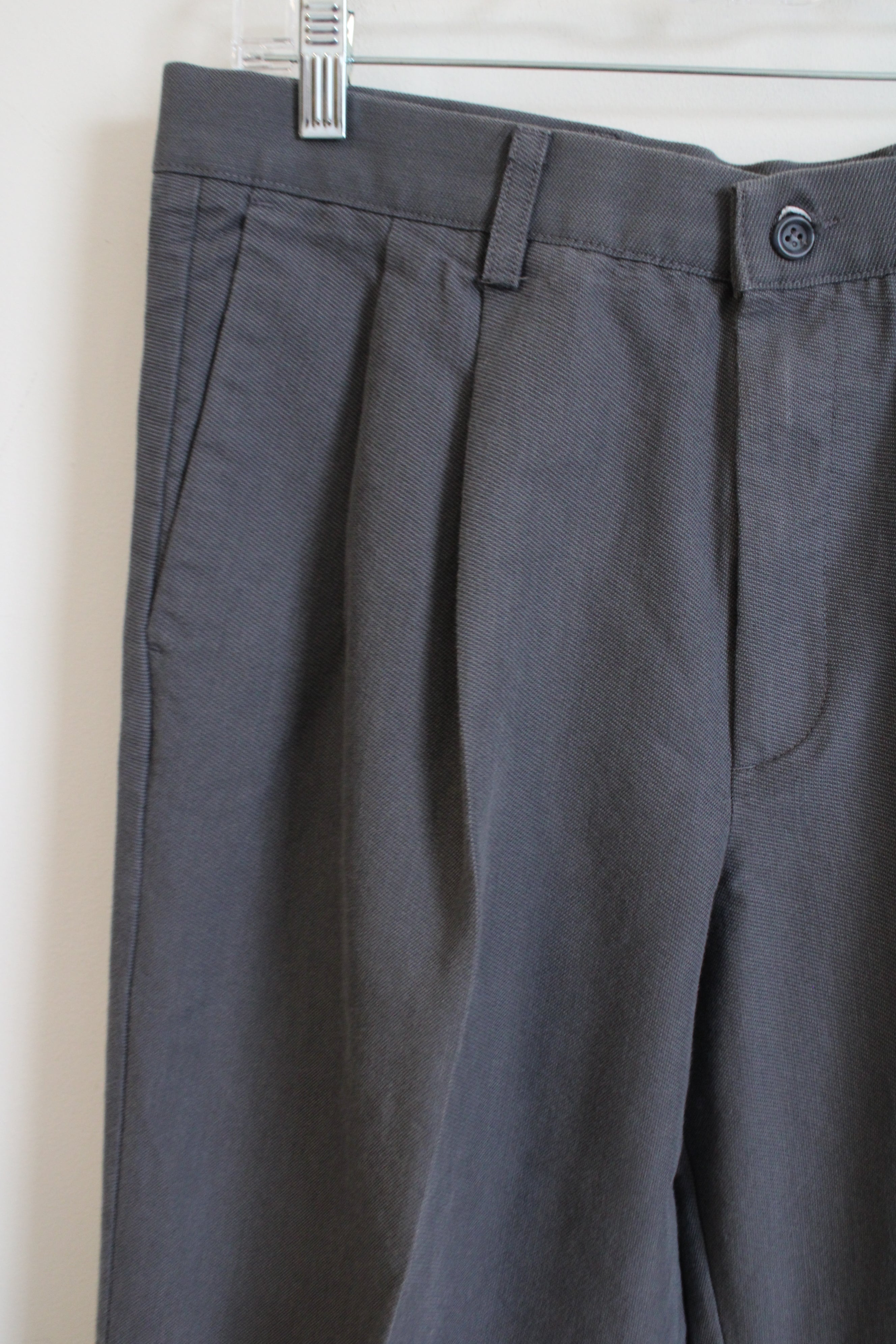 Dockers Pleated Classic Fit Gray Chino Pants | 34X30