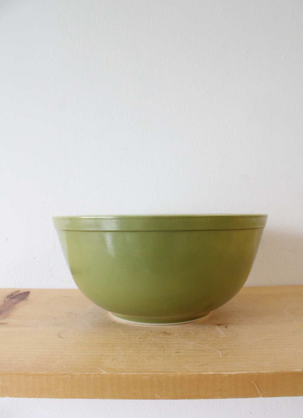Pyrex #403 2.5 Quart Olive Green Mixing Bowl