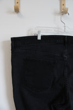 Old Navy Mid-Rise Bootcut Black Jeans | 24
