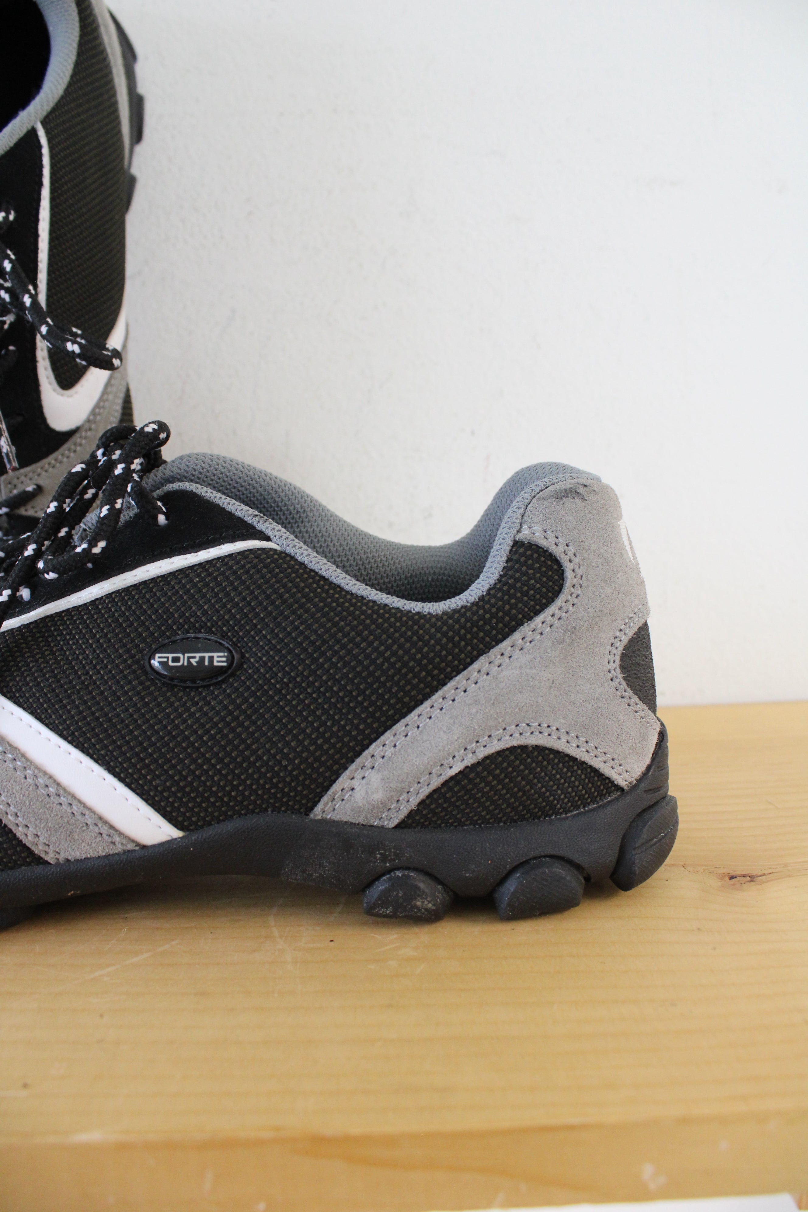 Forte A-08 Black & Gray Cycling Shoes | Size 13.5