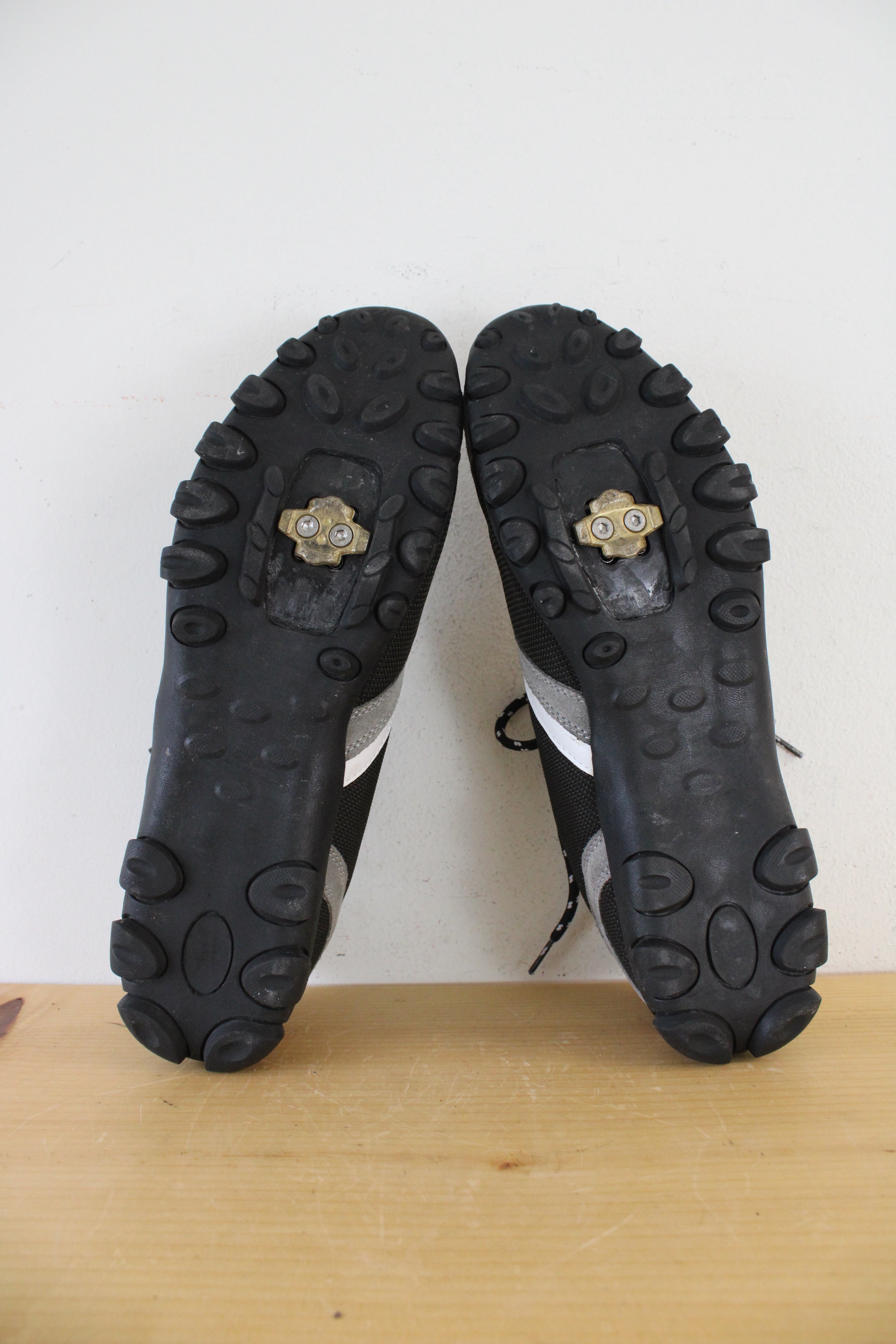 Forte A-08 Black & Gray Cycling Shoes | Size 13.5