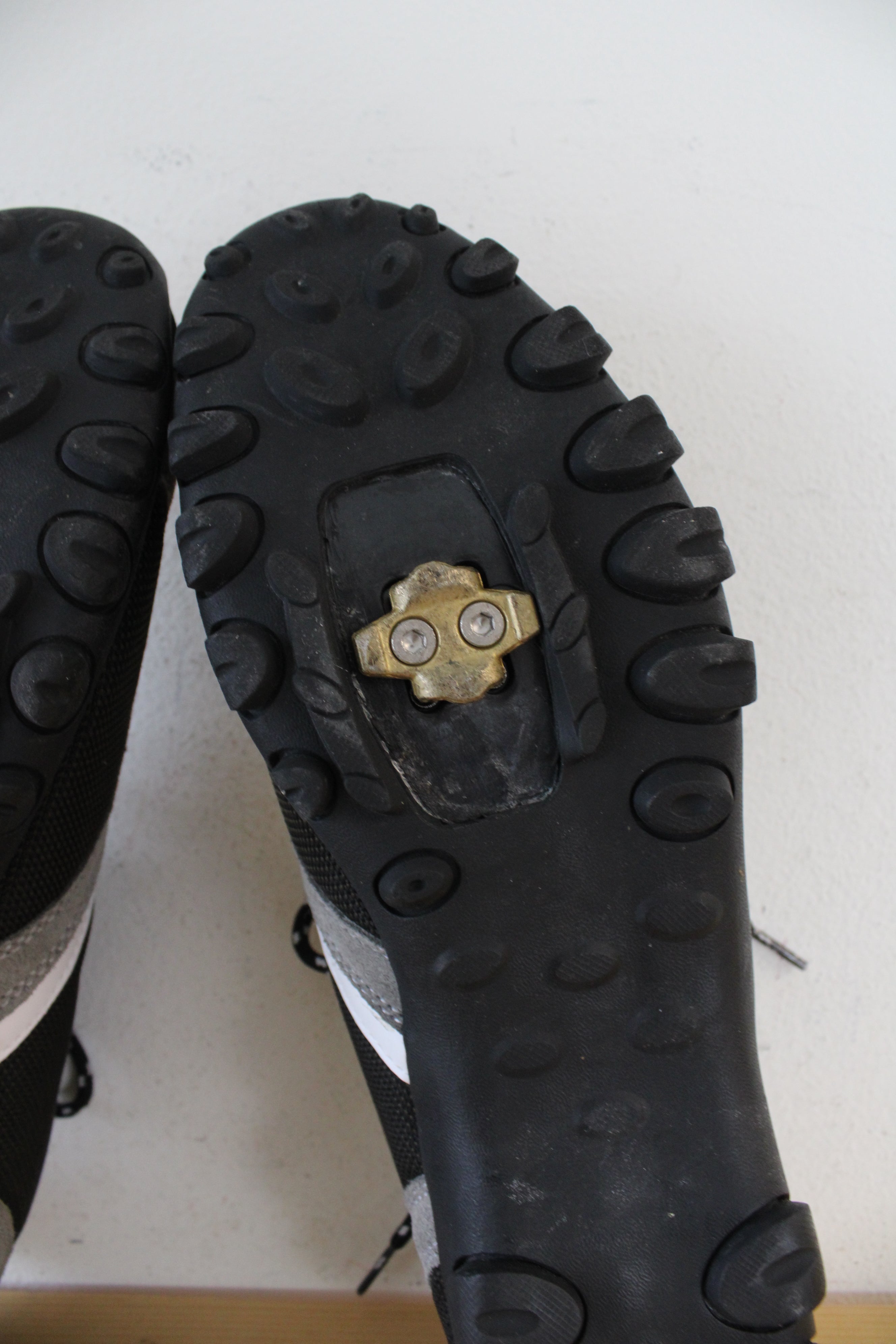 Forte A-08 Black & Gray Cycling Shoes | Size 13.5