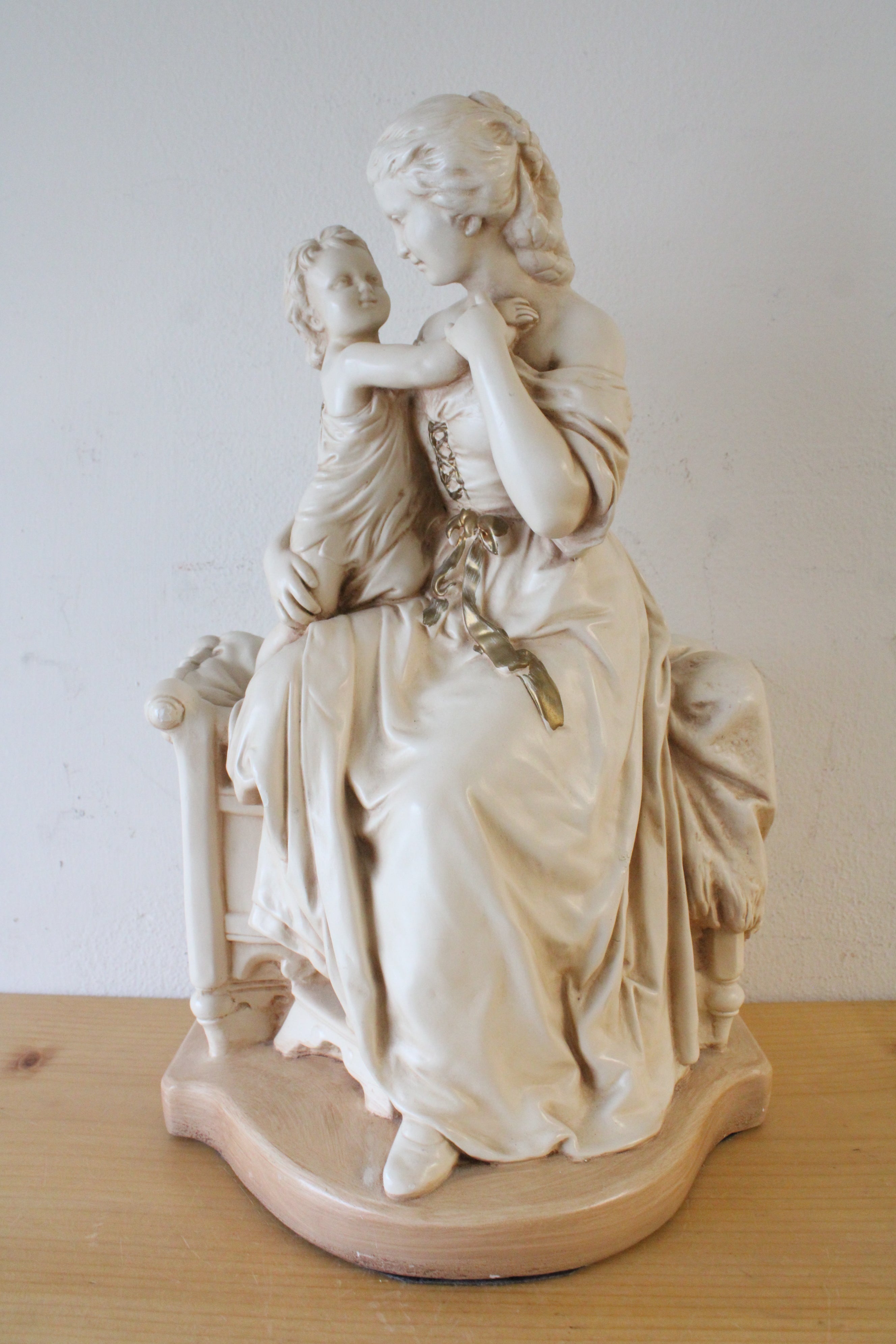Artistic Royal Krafts Mother & Child Statue
