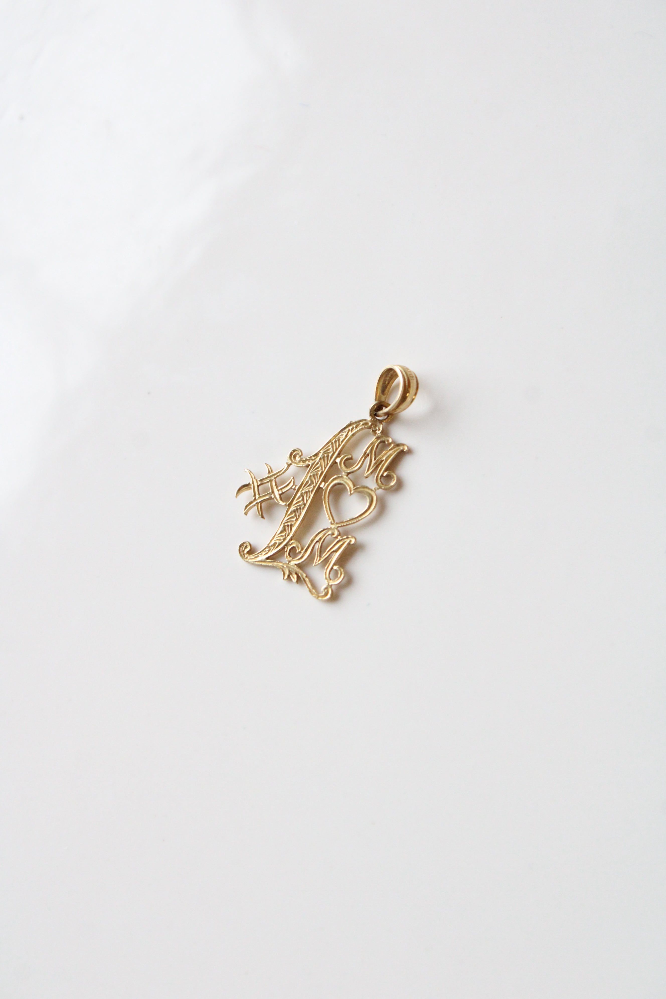14K Yellow Gold #1 Mom Necklace Pendant