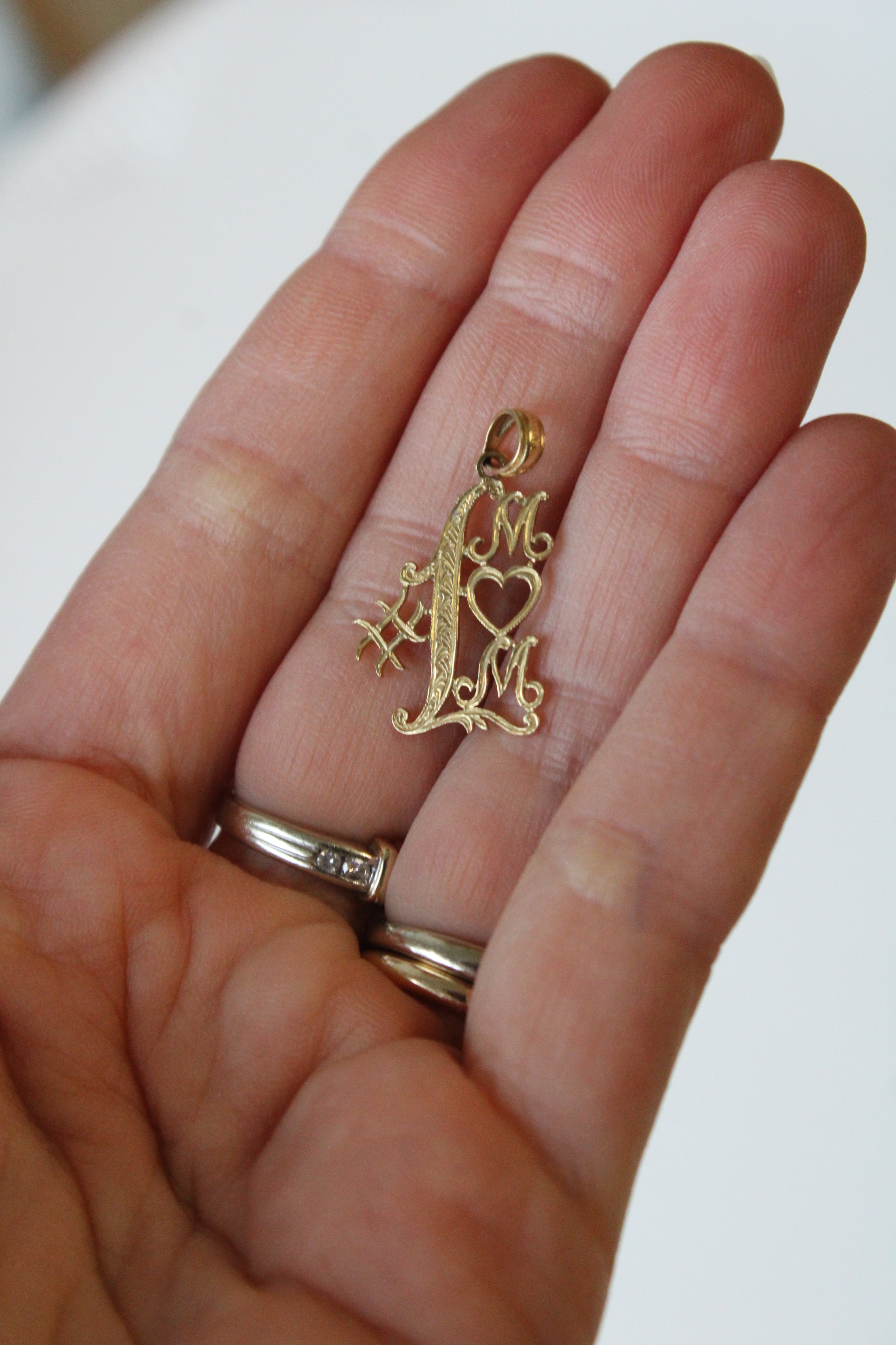 14K Yellow Gold #1 Mom Necklace Pendant