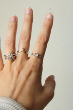 10K Yellow & White Gold Diamond Vintage Ring | Size 7.5