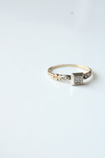 10K Yellow & White Gold Diamond Vintage Ring | Size 7.5