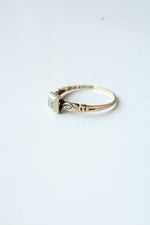 10K Yellow & White Gold Diamond Vintage Ring | Size 7.5