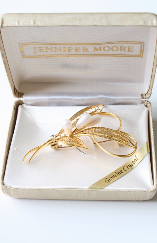 Jennifer Moore Gold Tone Leaf Pin