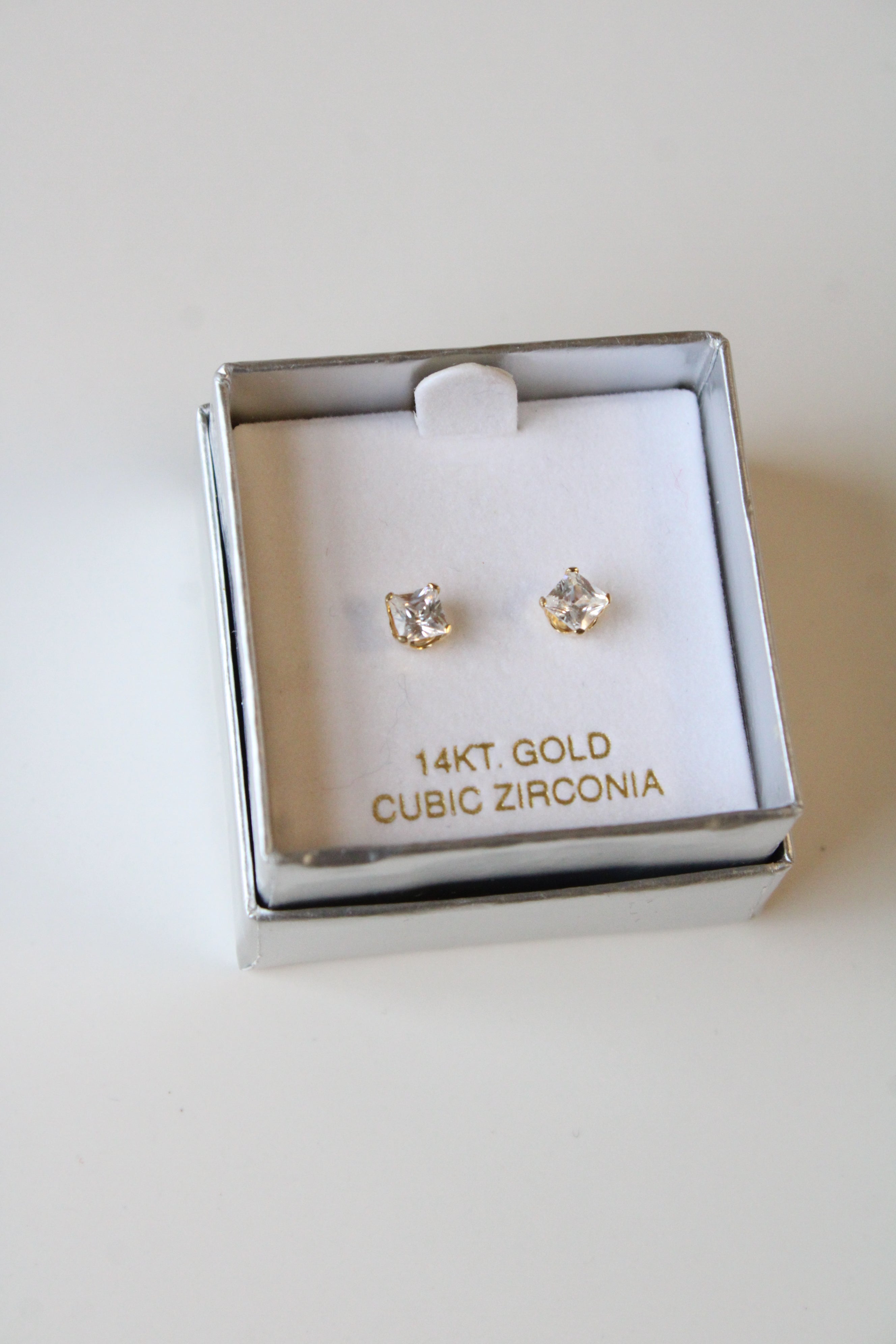 14K Yellow Gold Cubic Zirconia Clear Stone Stud Earrings