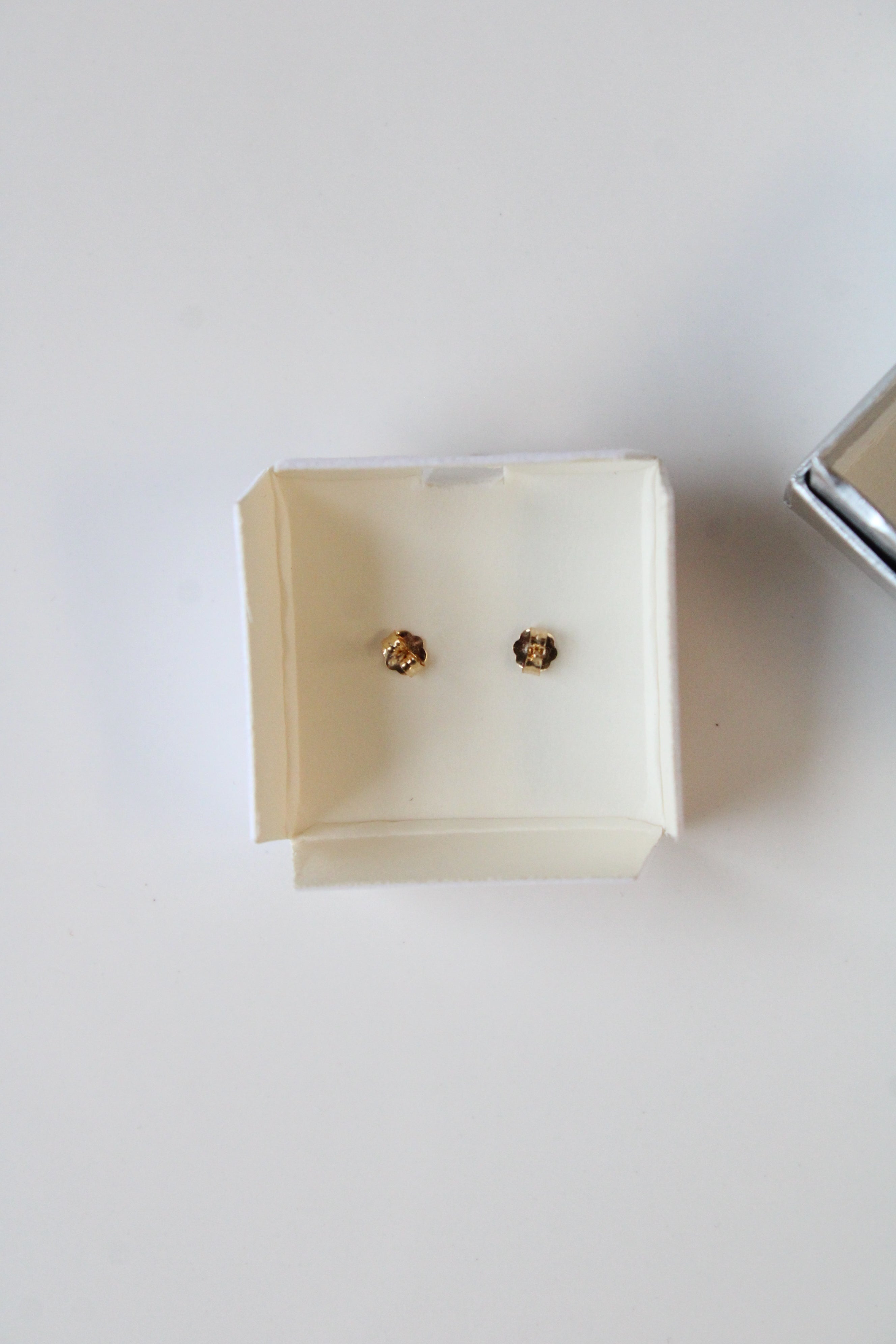 14K Yellow Gold Cubic Zirconia Clear Stone Stud Earrings