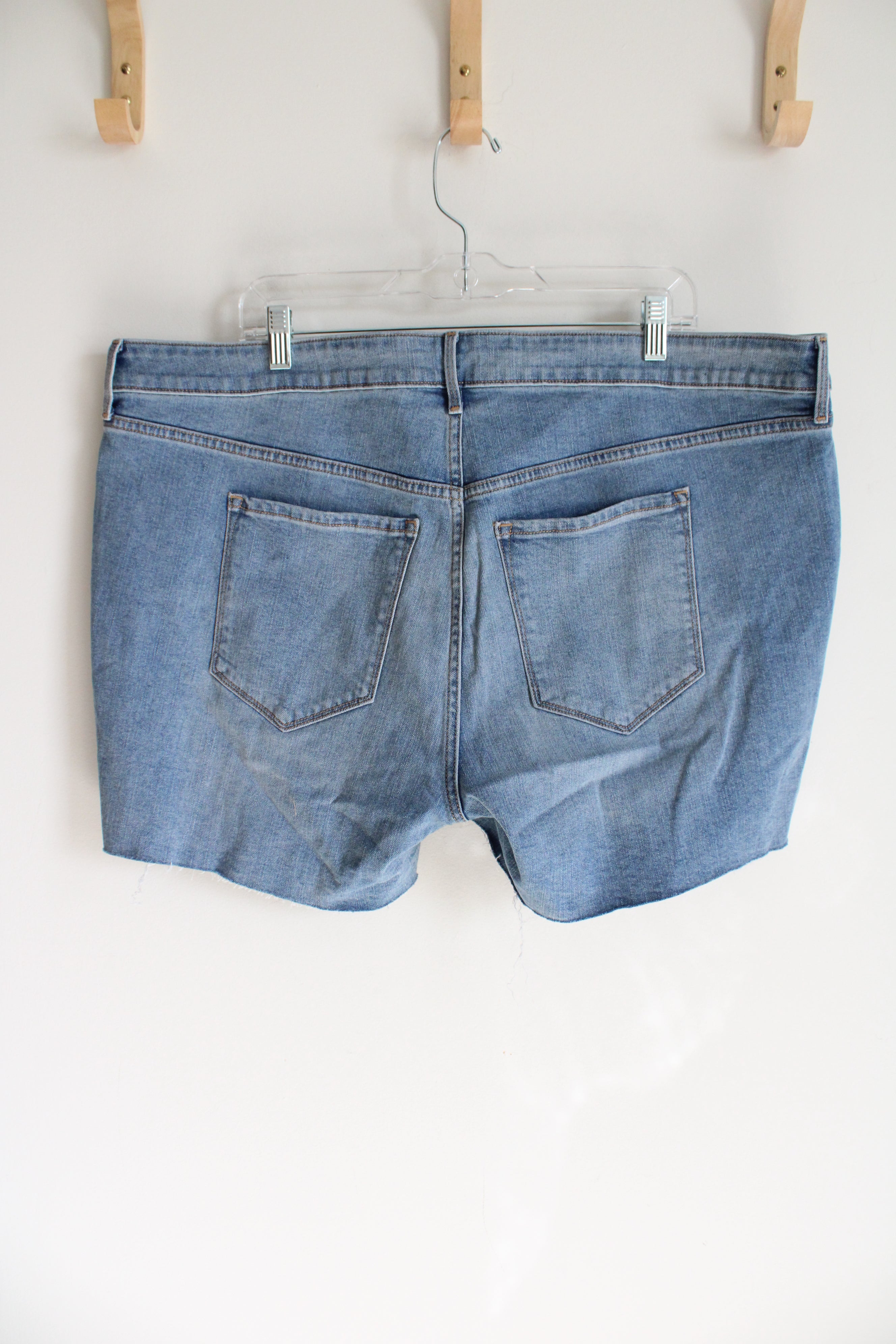 NEW Old Navy Mid-Rise Distressed Denim Shorts | 20