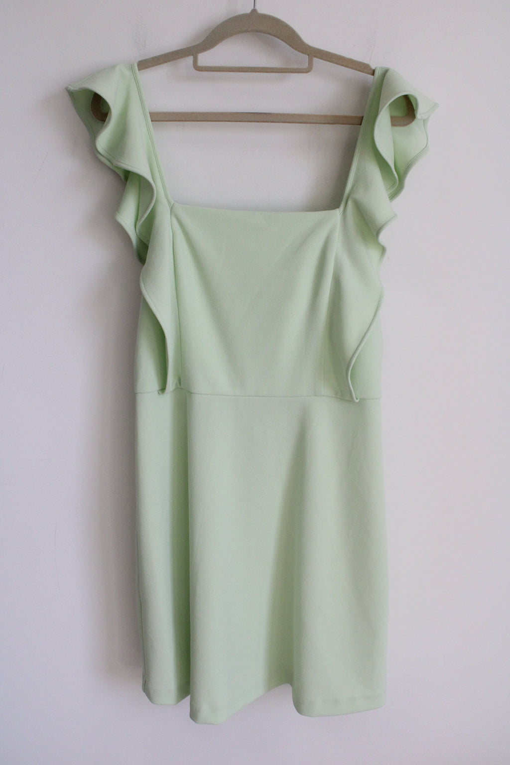 NEW BCBGeneration Key Lime Green Flutter Sleeve Dress | 6
