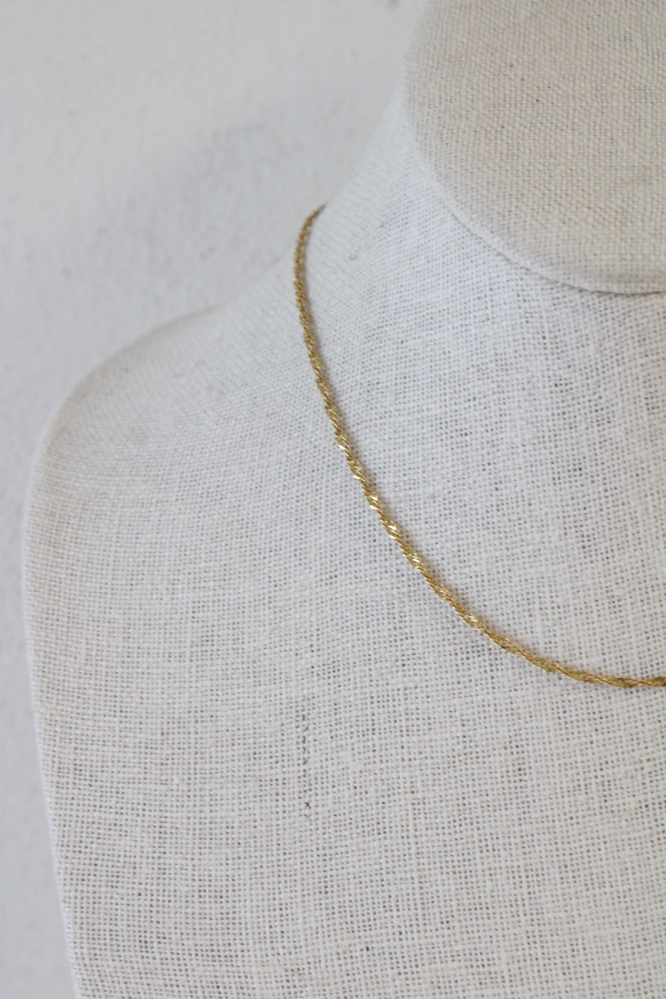 14K Yellow Gold Twist Chain Necklace