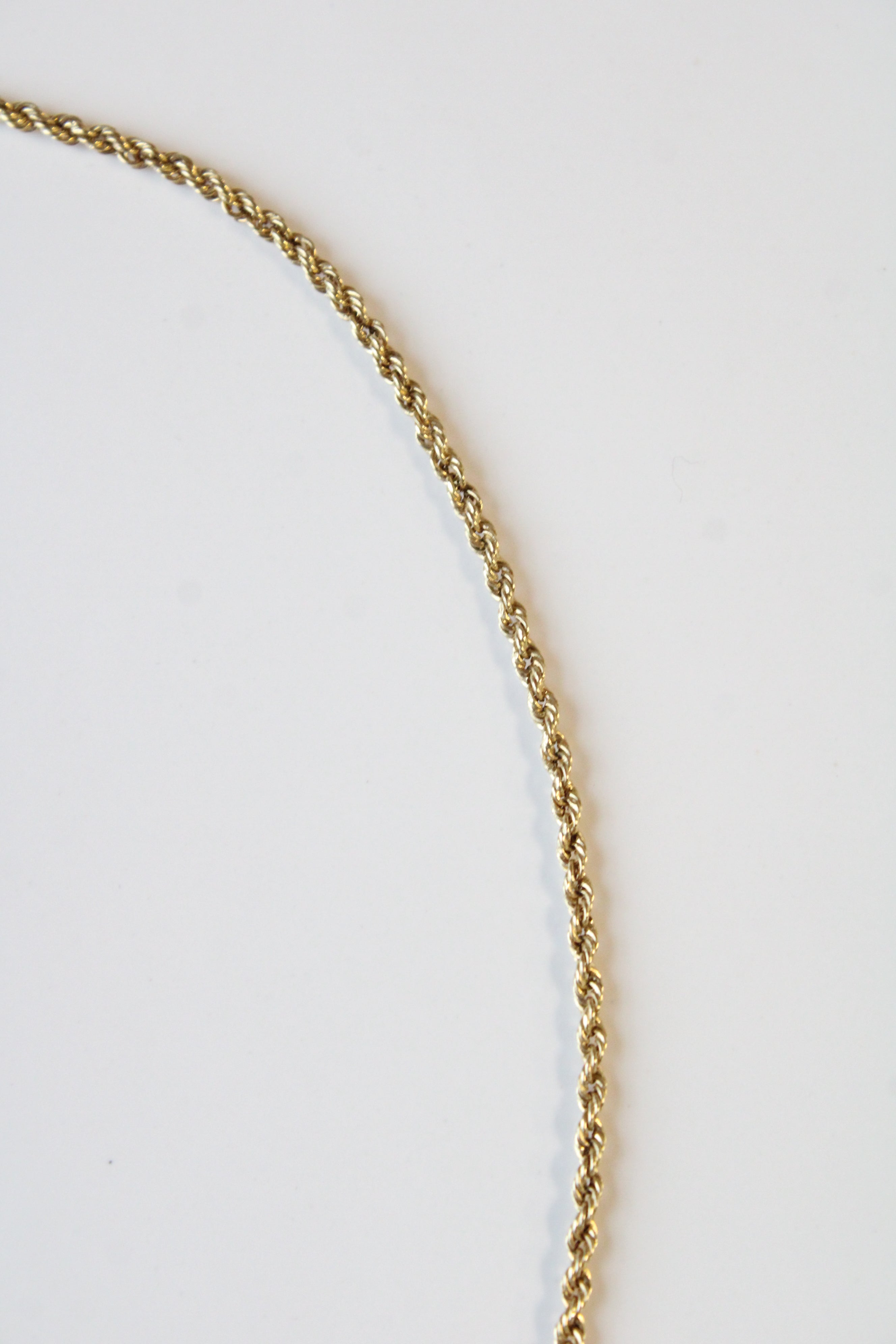14K Yellow Gold Twist Chain Necklace