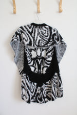 Sioni Black & White Patterned Fuzzy Sweater Cardigan Vest | L/XL