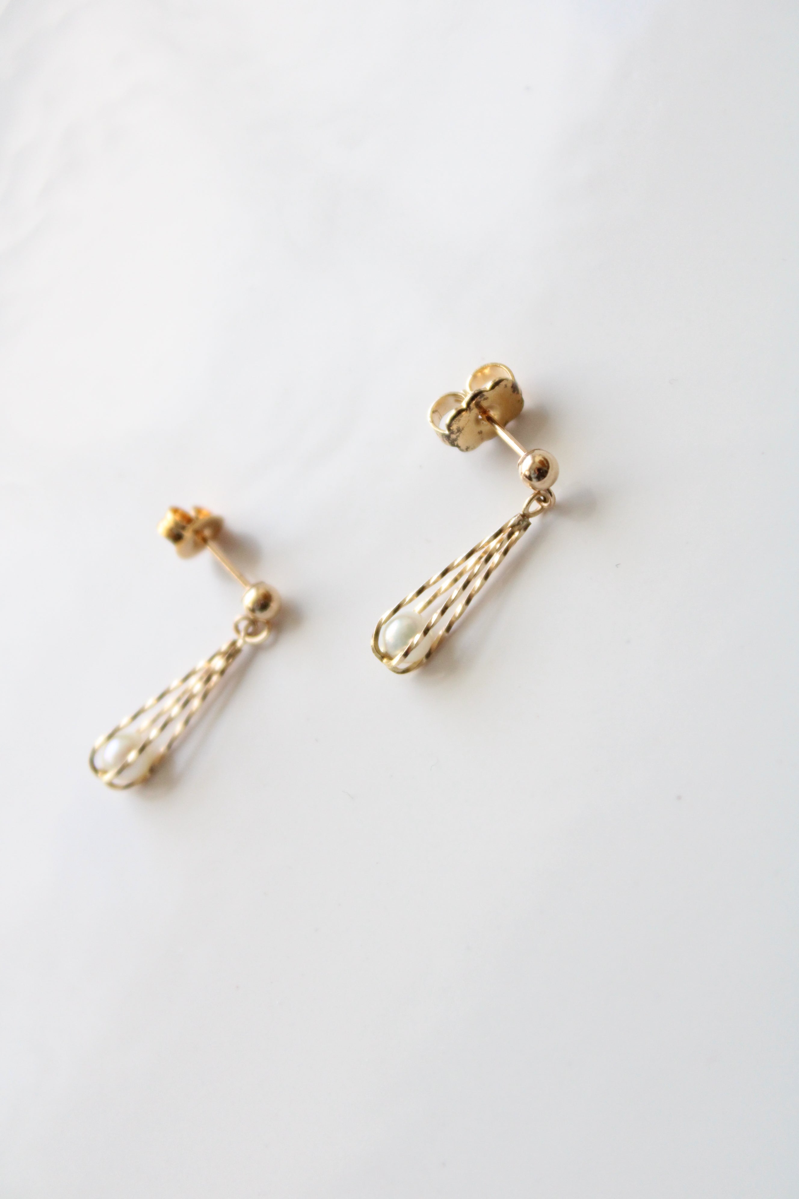 14KT Yellow Gold Pearl Drop Twist Stud Earrings