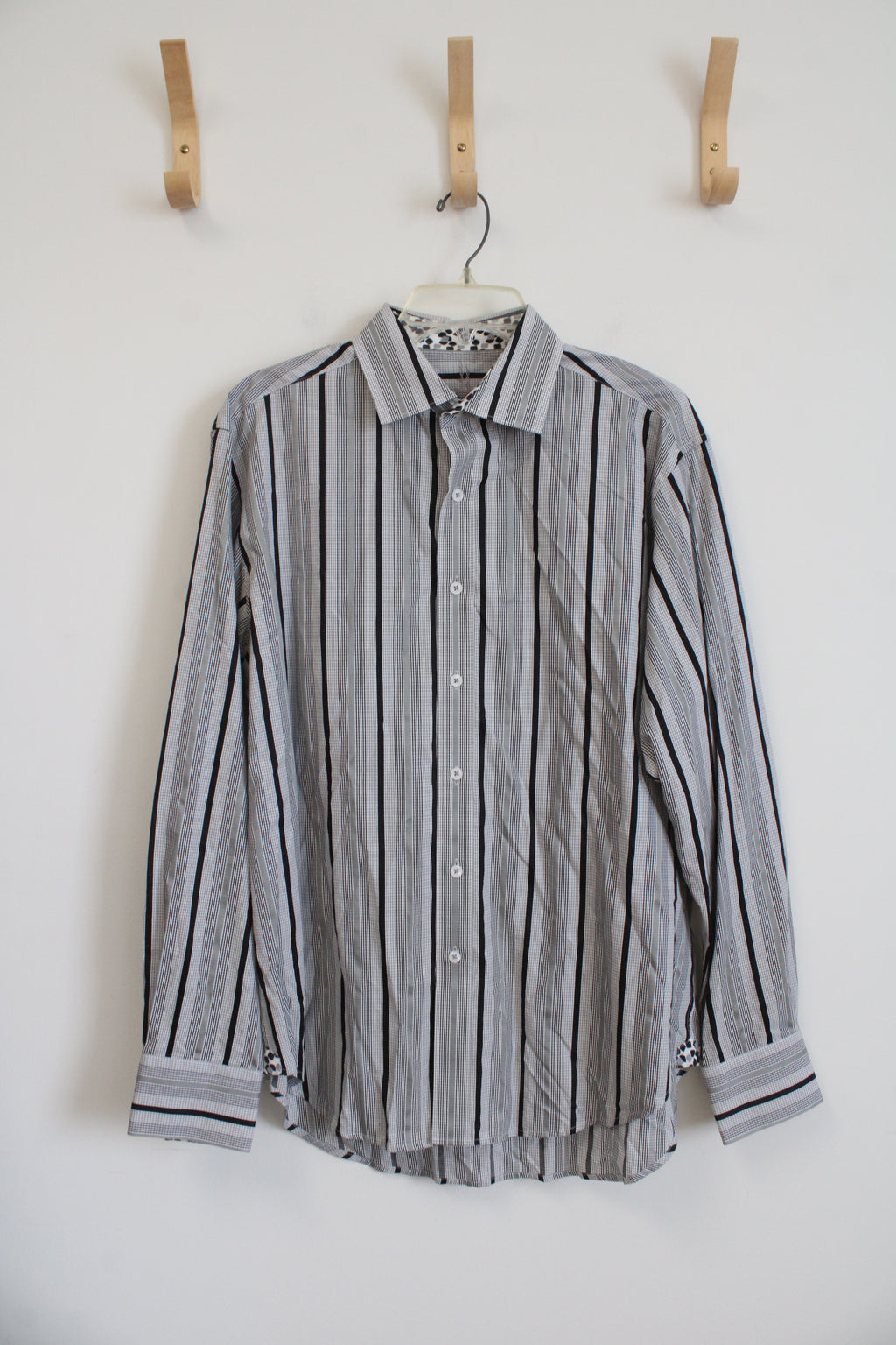 Robert Graham Gray & Black Striped Button Down Shirt | L