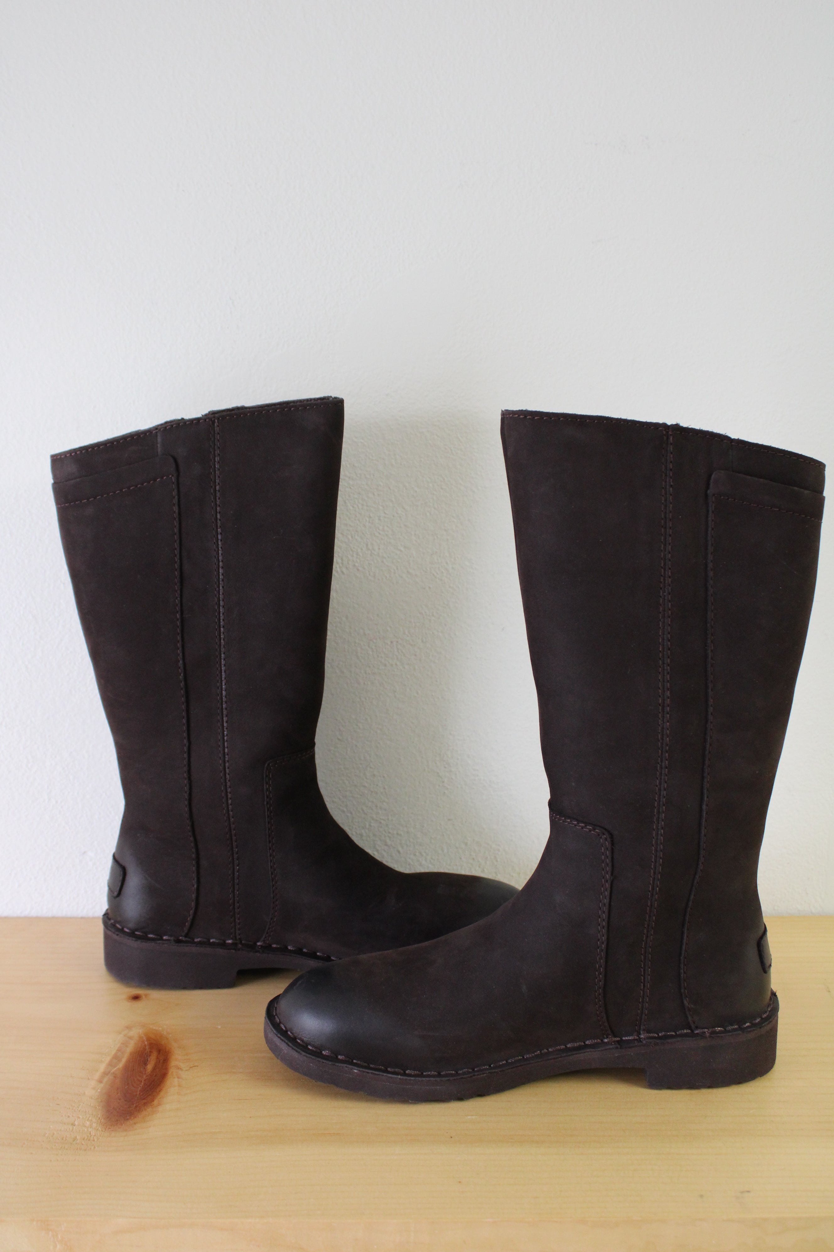 NEW Ugg Australia Elly Stout Brown Tall Nubuck Boots | Size 5.5