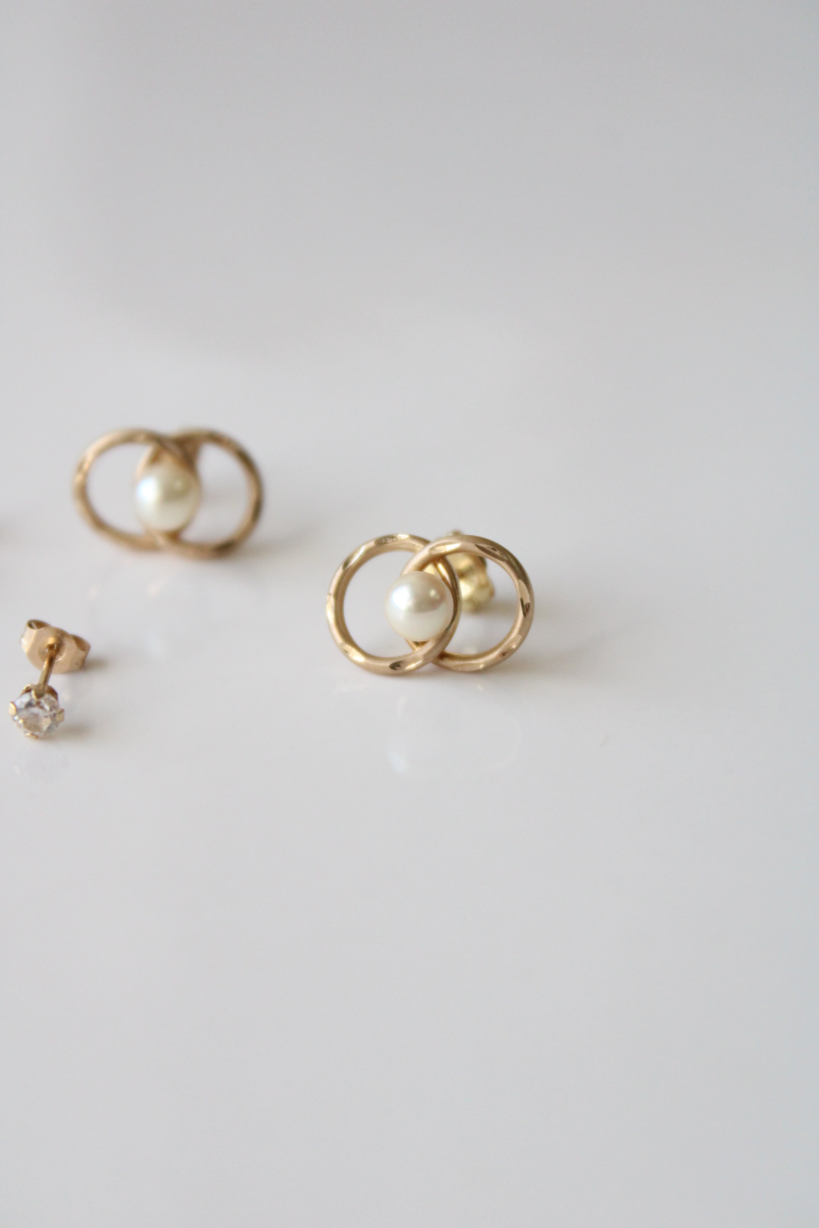 14KT Yellow Gold Genuine Pearl & Clear Stone Stud Earrings | Set Of 2
