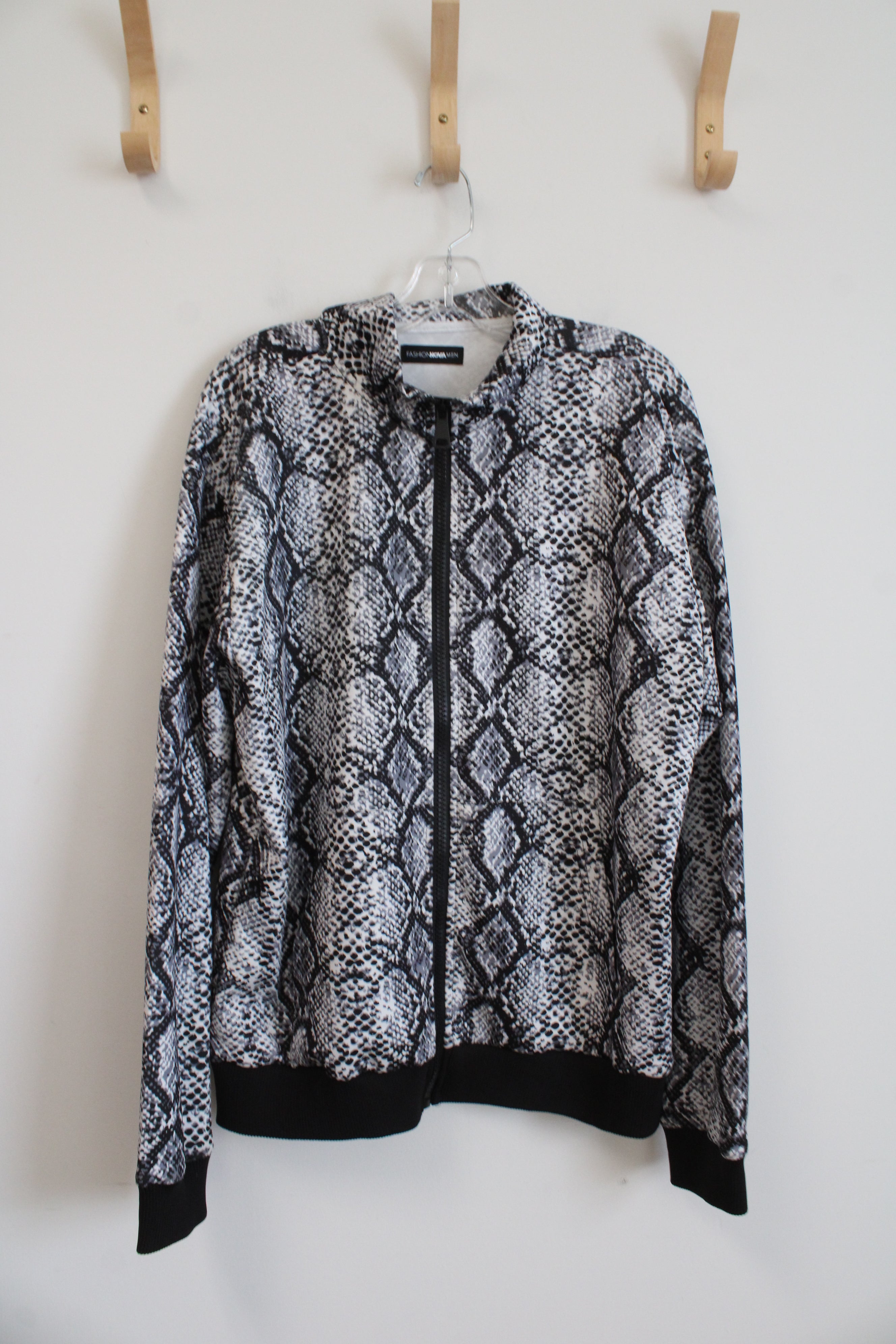 NEW Fashion Nova Men Black & White Snakeskin Kooza Track Jacket | M