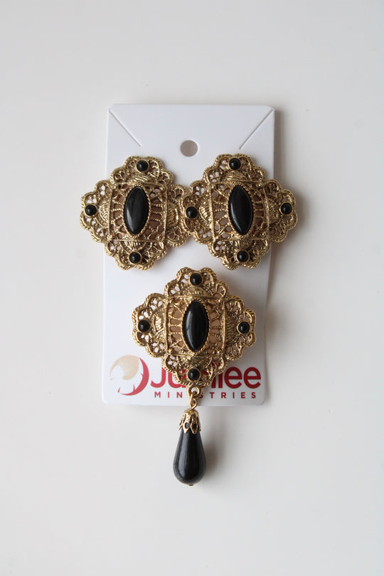 Gold Tone Filigree Vintage Clip On Earrings & Brooch