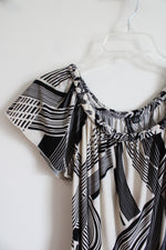 Jennifer Lloyd Black & White Patterned Braided Neckline Top | S