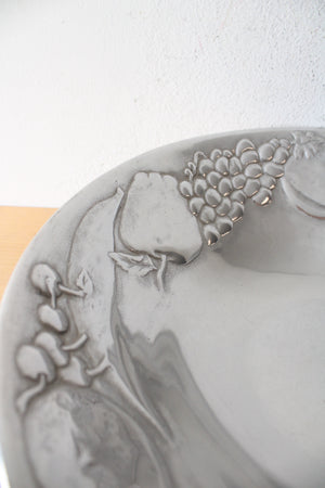 Vintage Wilton Armetale Fruit Round Pewter Bowl
