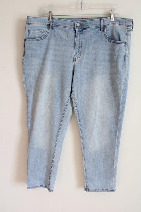 Sonoma Girlfriend Light Wash Capri Jeans | 18