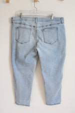 Sonoma Girlfriend Light Wash Capri Jeans | 18