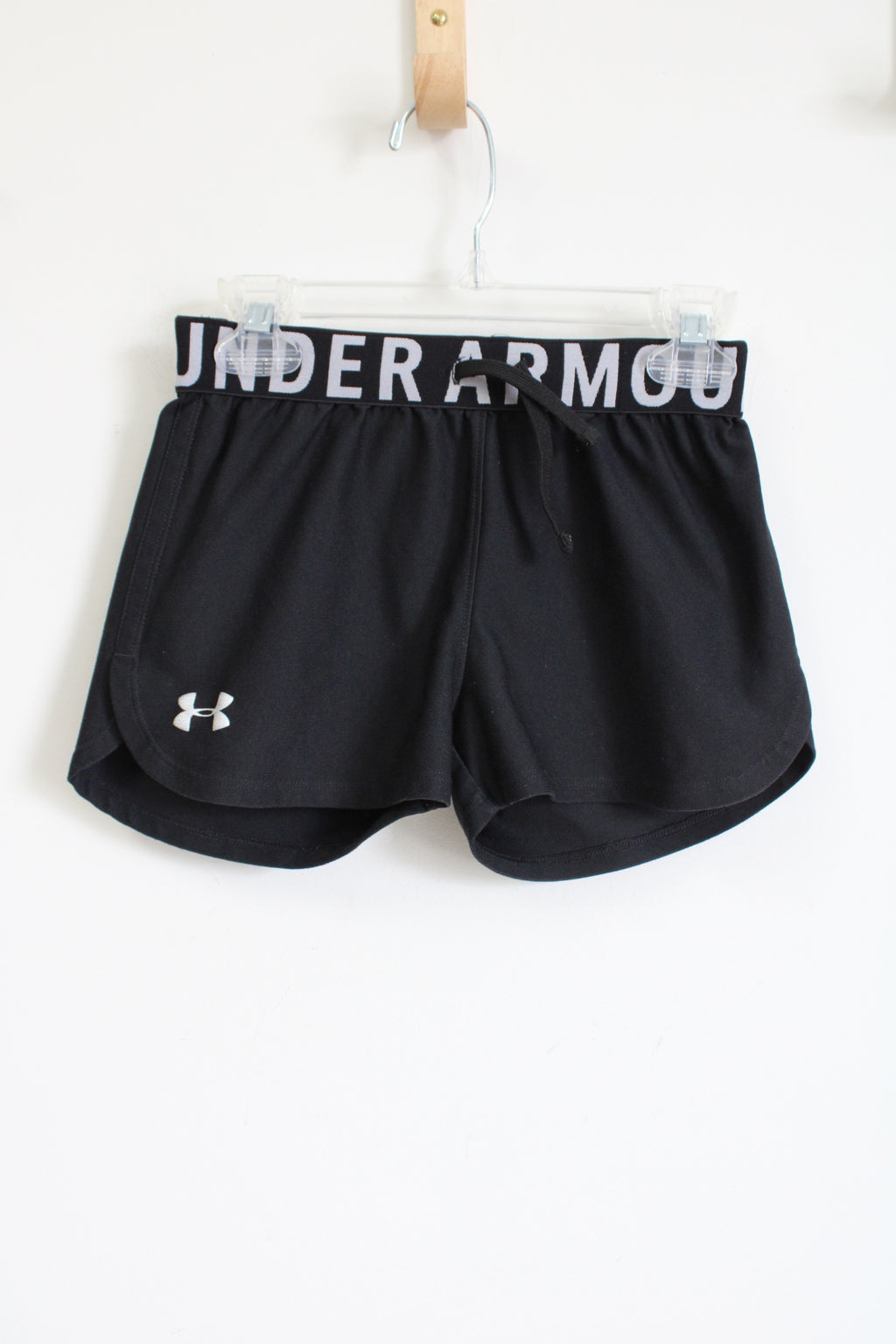Under Armour Black Athletic Shorts | 8