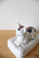 Vintage Elizabeth Arden Porcelain Cat On A Pillow Trinket Dish