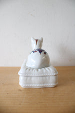 Vintage Elizabeth Arden Porcelain Cat On A Pillow Trinket Dish
