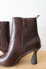 Cole Haan Grand Ambition York Brown Croc Embossed Leather Boots | Size 9.5