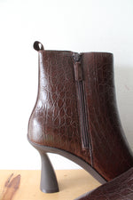 Cole Haan Grand Ambition York Brown Croc Embossed Leather Boots | Size 9.5