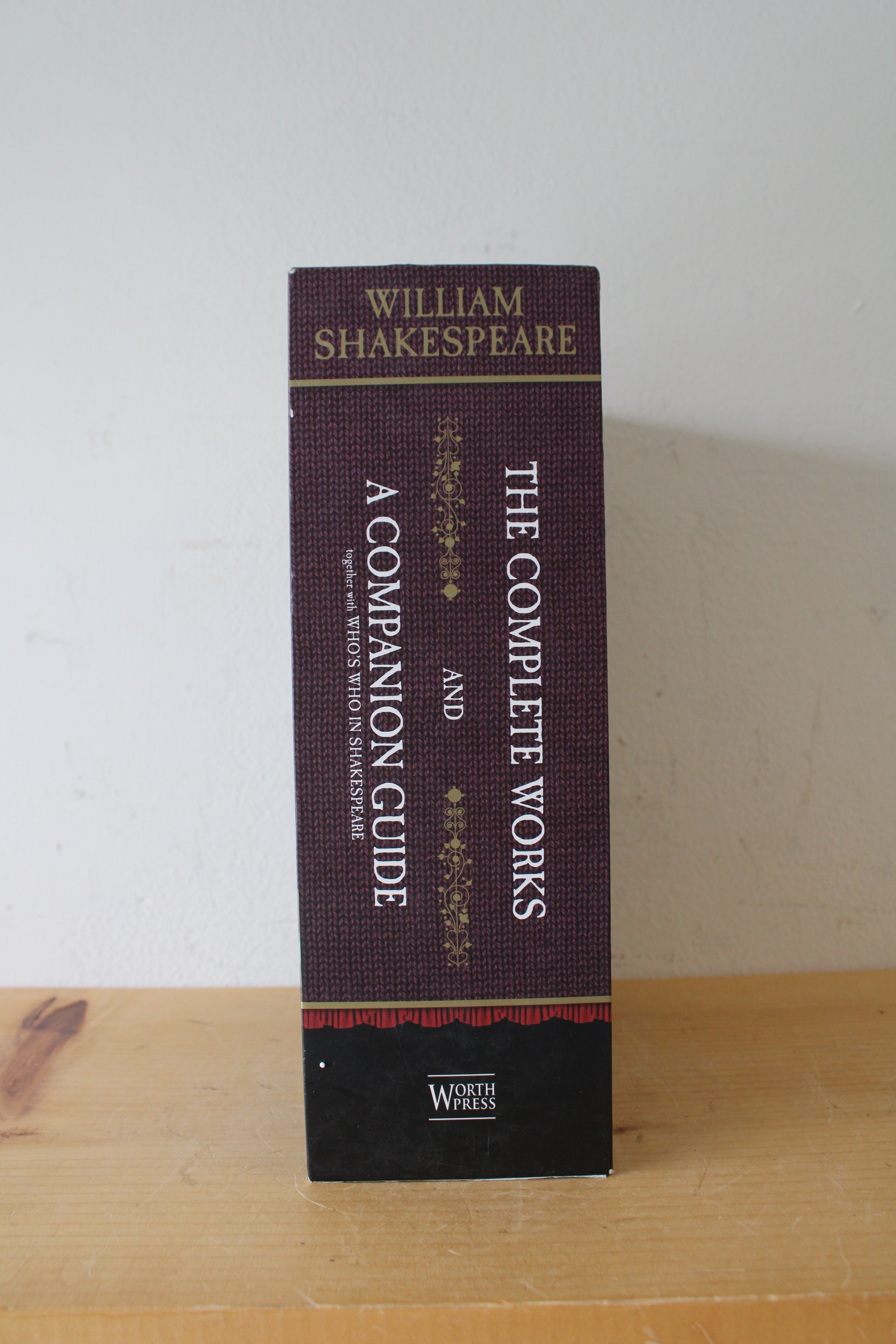 William Shakespeare The Complete Works And A Companion Guide Set