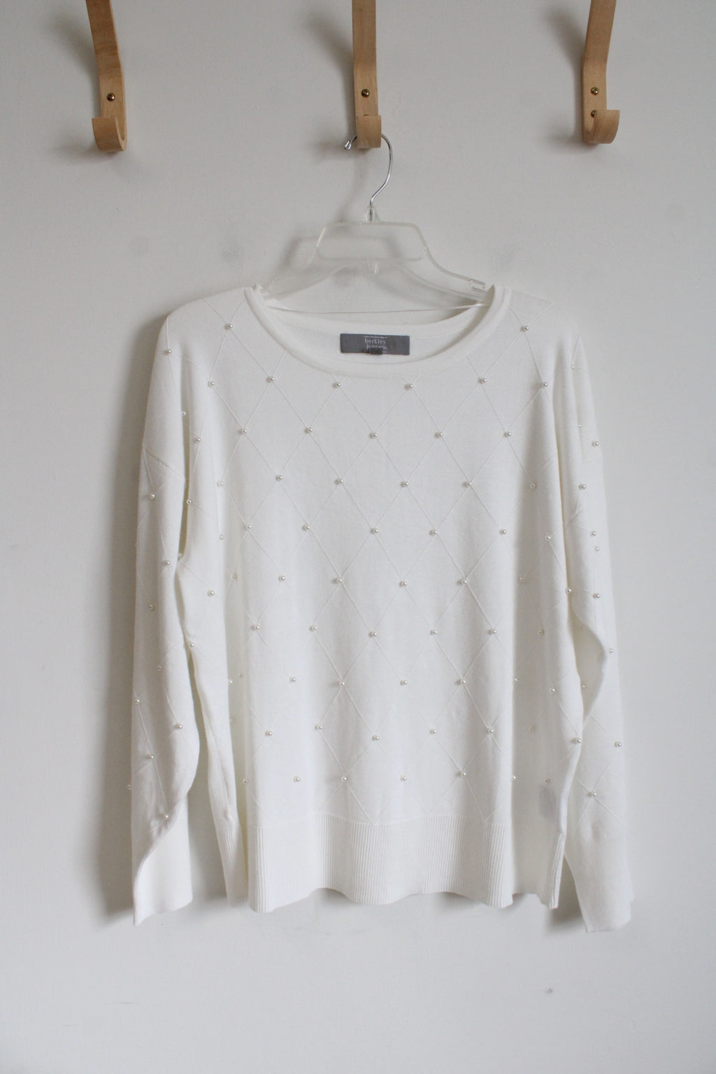 Berkley Jensen White Argyle Pearl Sweater | L