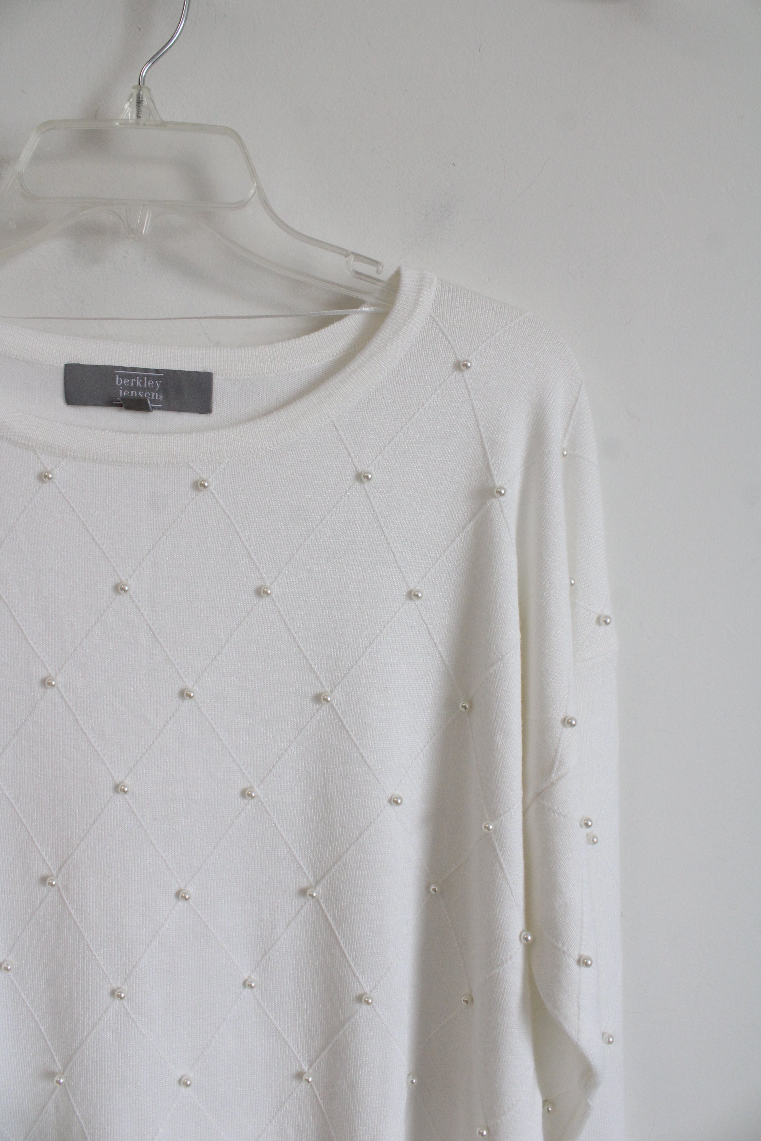 Berkley Jensen White Argyle Pearl Sweater | L