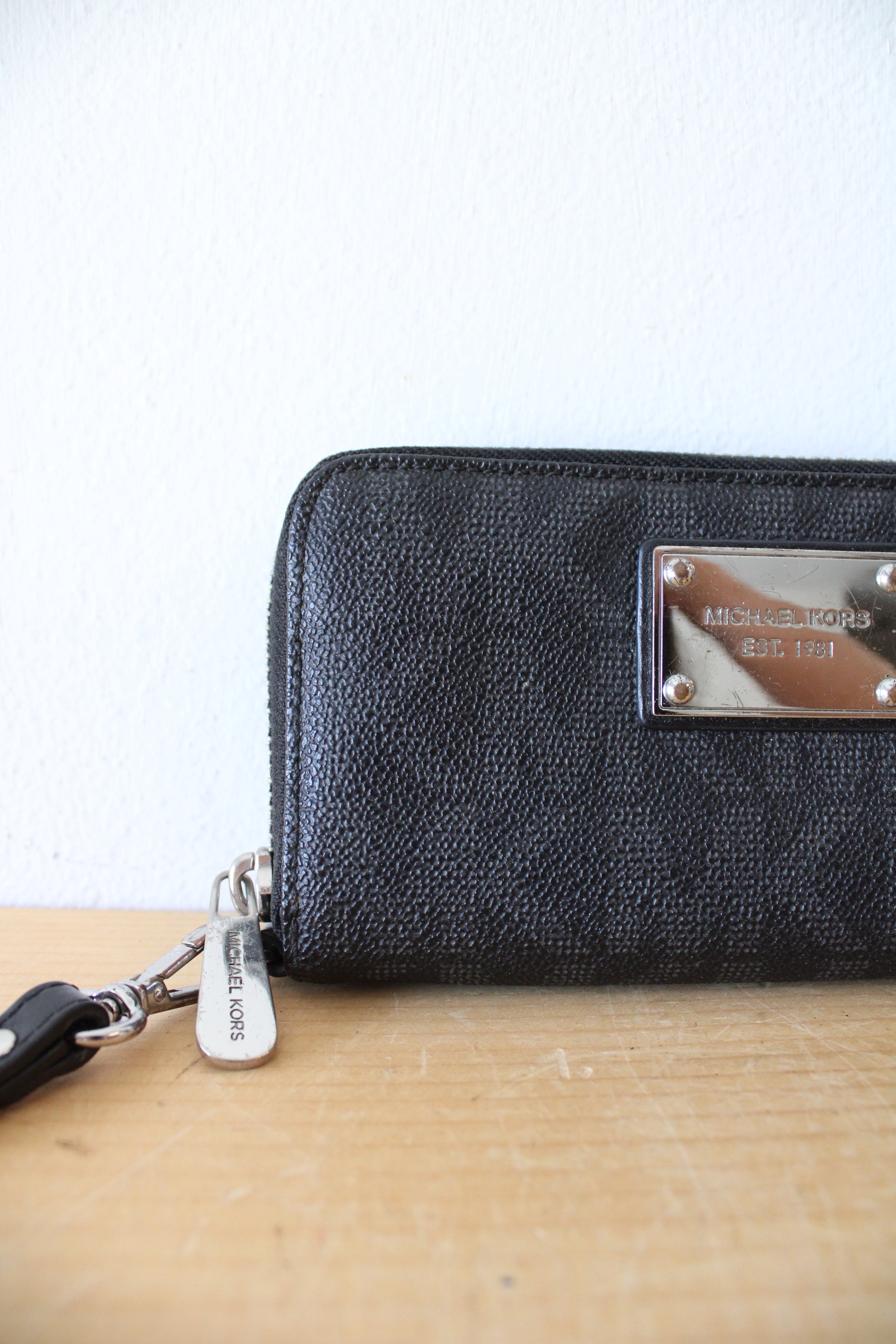 Michael Kors Jet Set Black Logo Corner Zip Wallet
