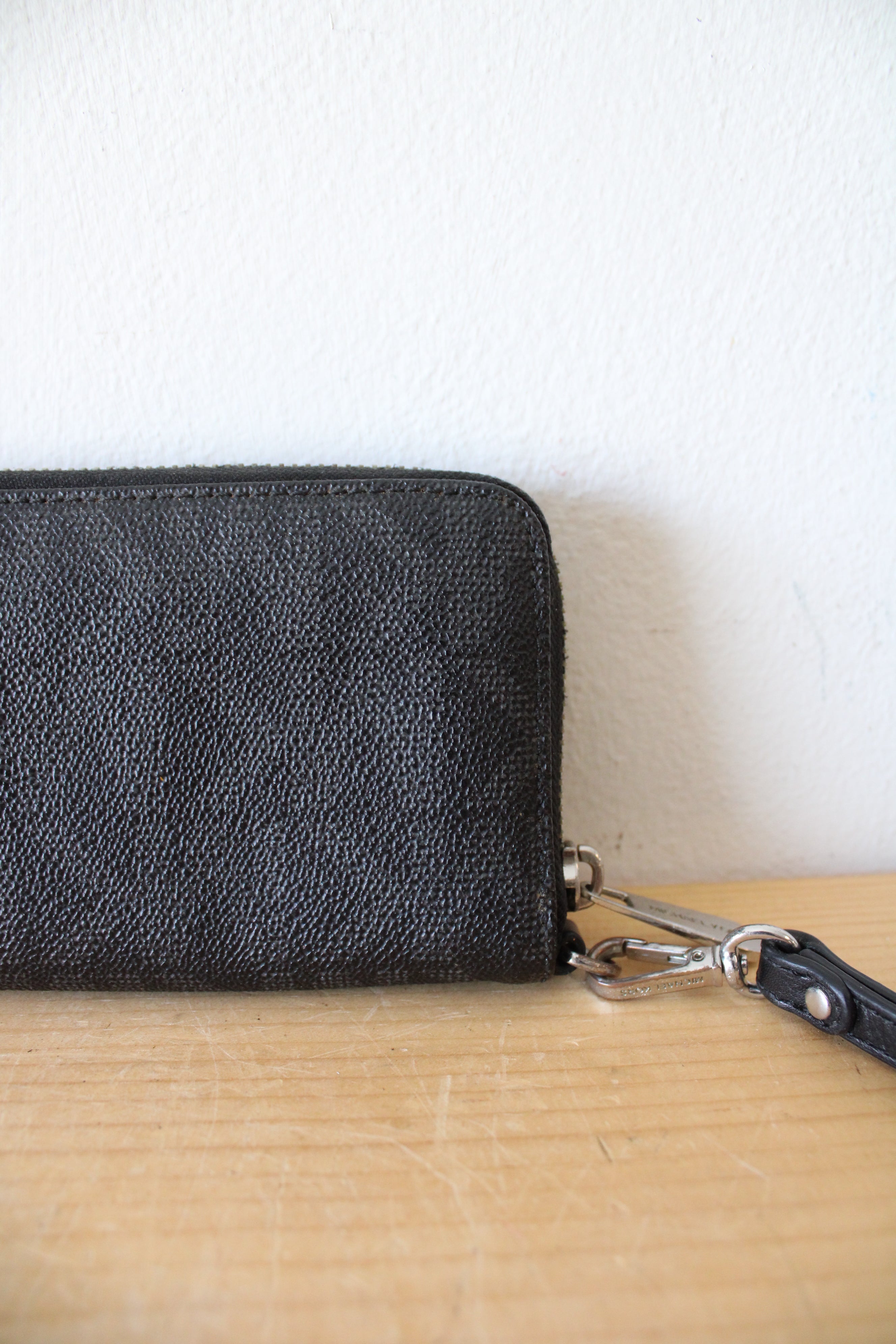 Michael Kors Jet Set Black Logo Corner Zip Wallet