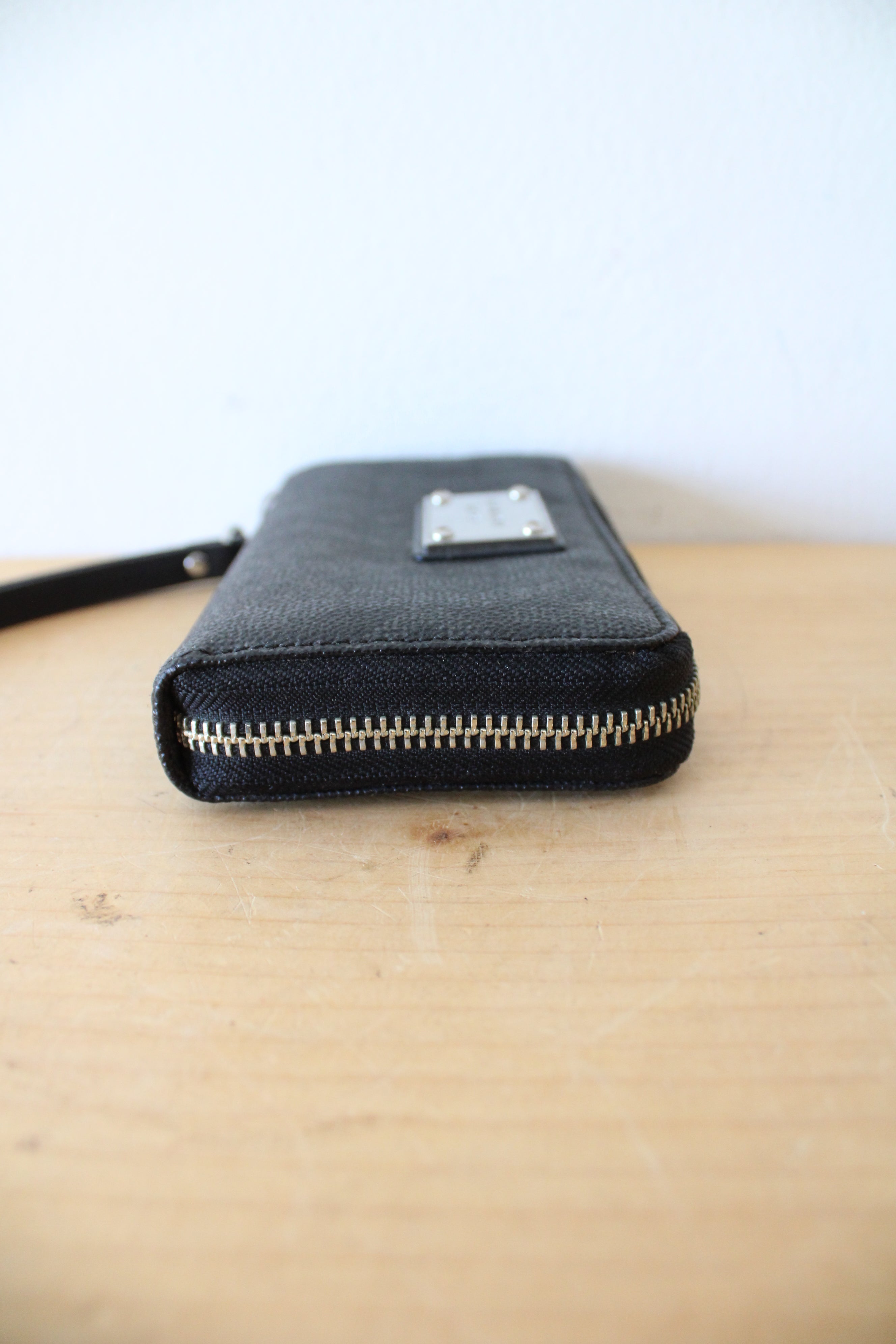 Michael Kors Jet Set Black Logo Corner Zip Wallet