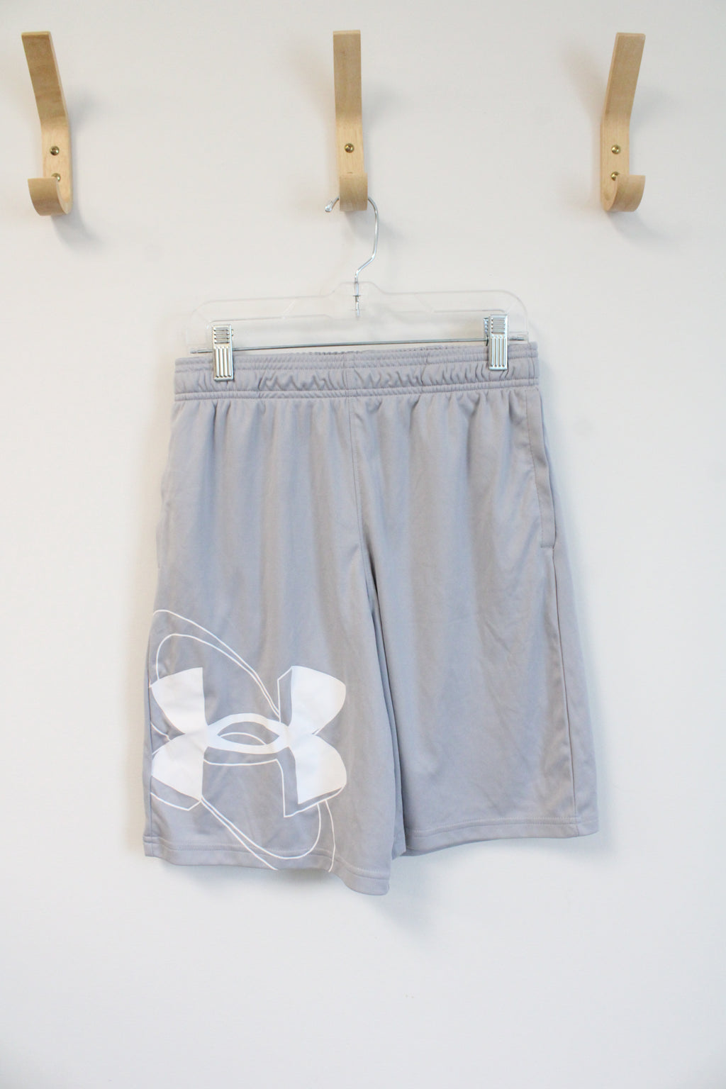 Under Armour Gray Athletic Shorts | Youth L