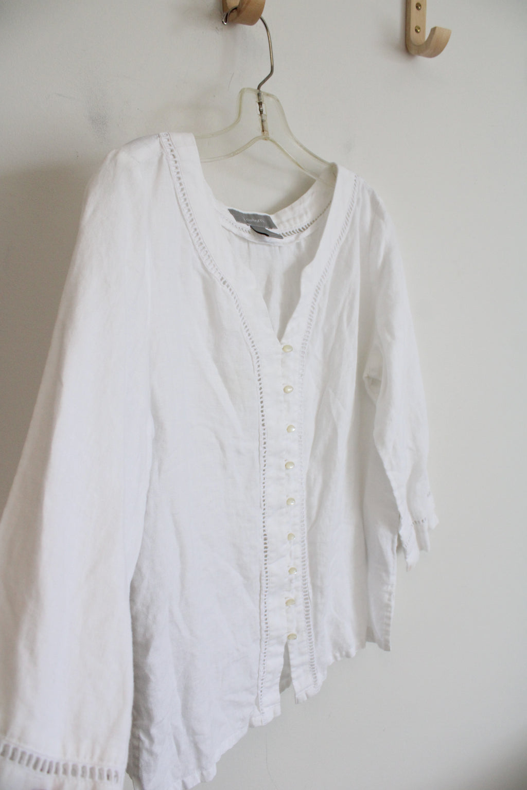 Liz Claiborne White Linen Top | M