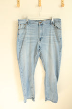 Wrangler Light Wash Relaxed Fit Jeans | 40x30