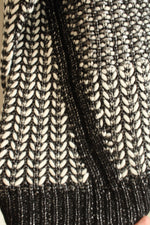 DKNY Jeans Black and White Knit Sweater | XL